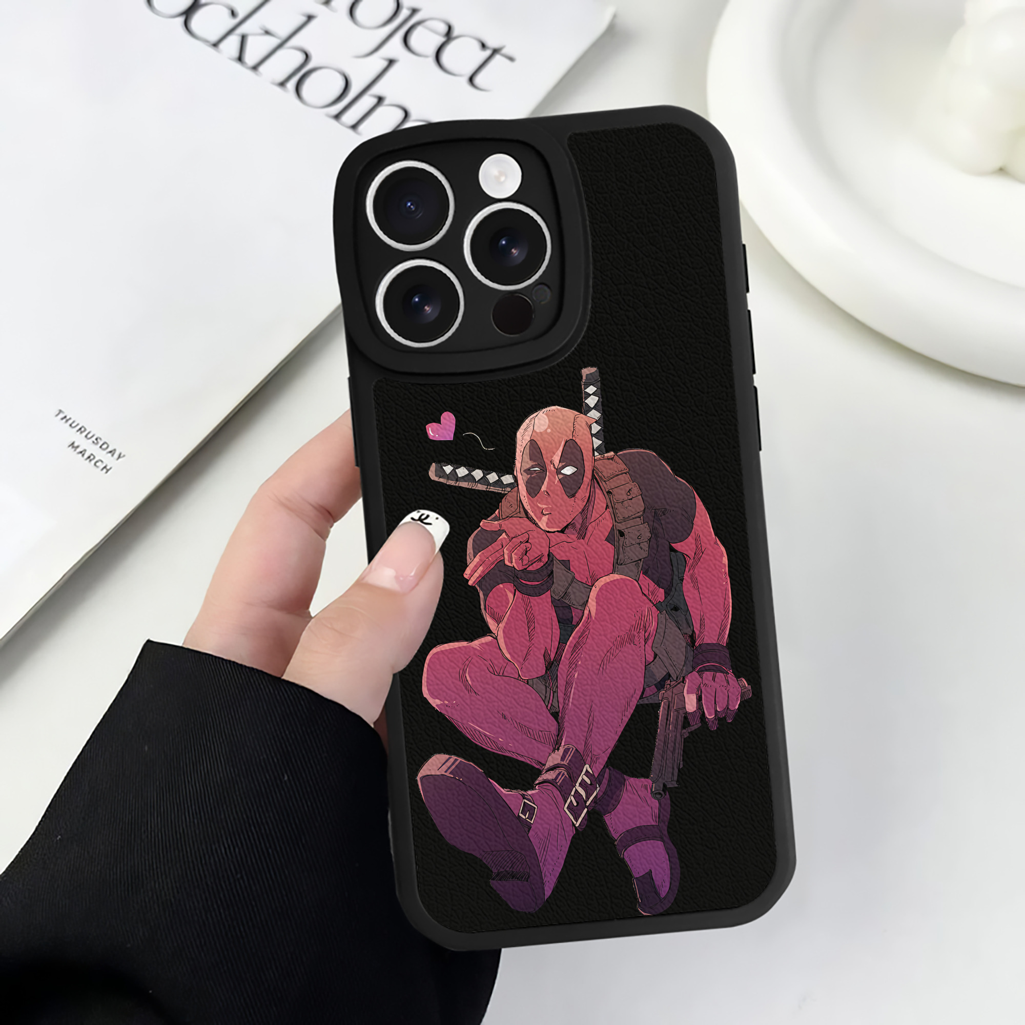 Deadpool デッドプール 【iPhone 16シリーズ対応】シリコンスマホケース（レザー調） 材質：シリコン